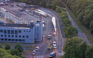 Transport komponentów turbin wiatrowych - transport śmigieł - transport ponadgabarytowy